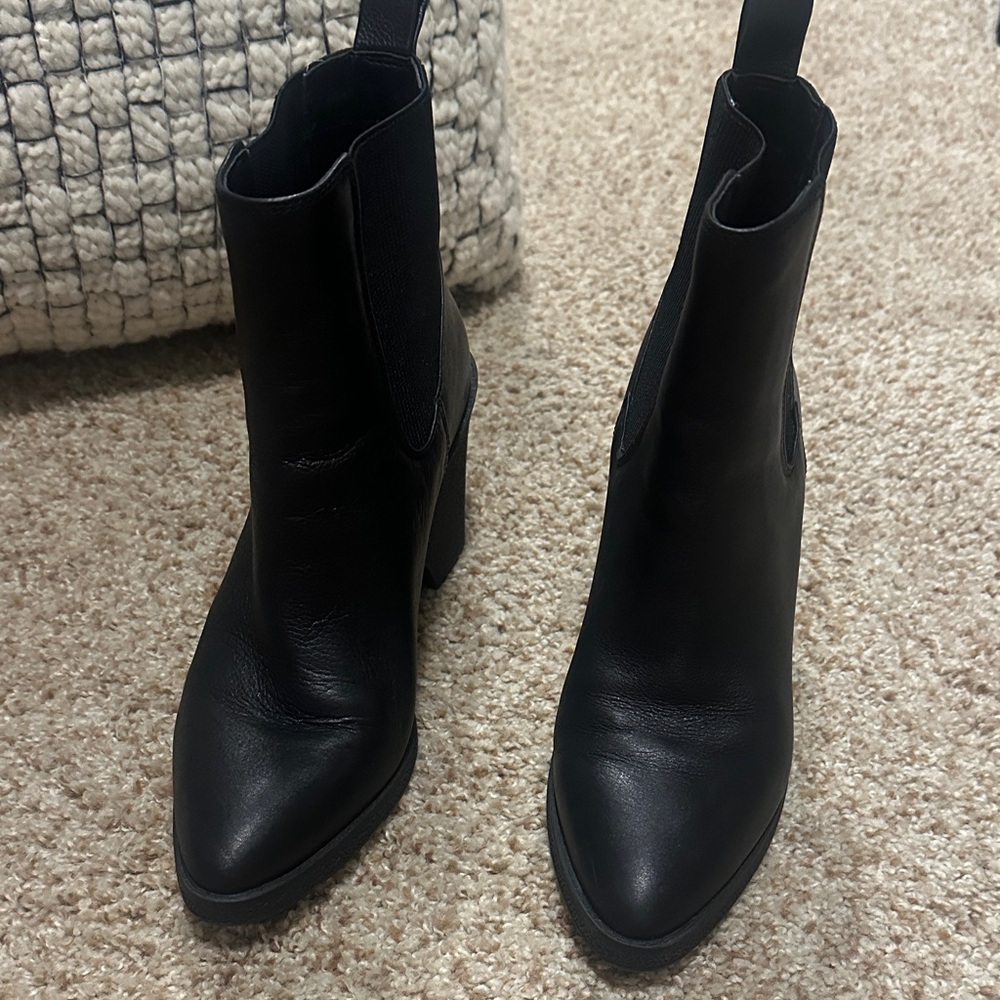 AEROSOLES Black Ankle Boot